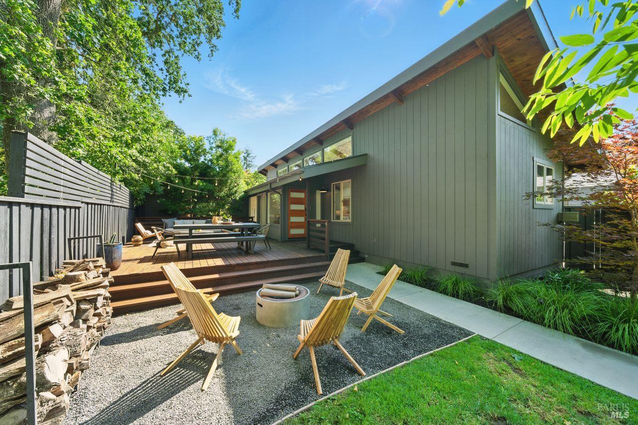 12 Oak Knoll Ave