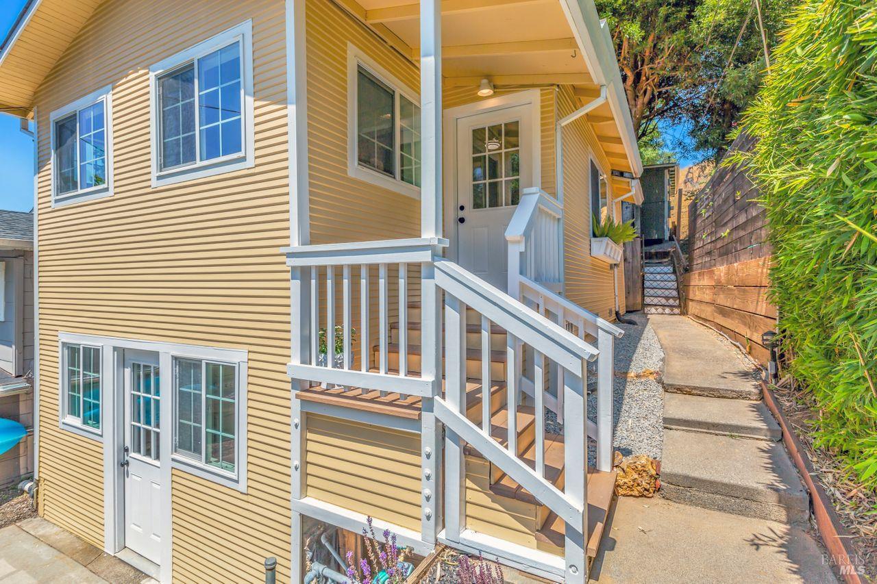 77 Taylor Dr