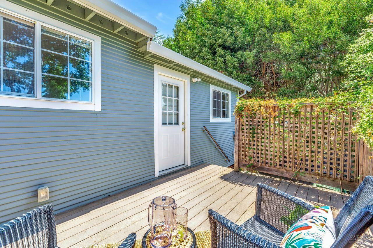 77 Taylor Dr