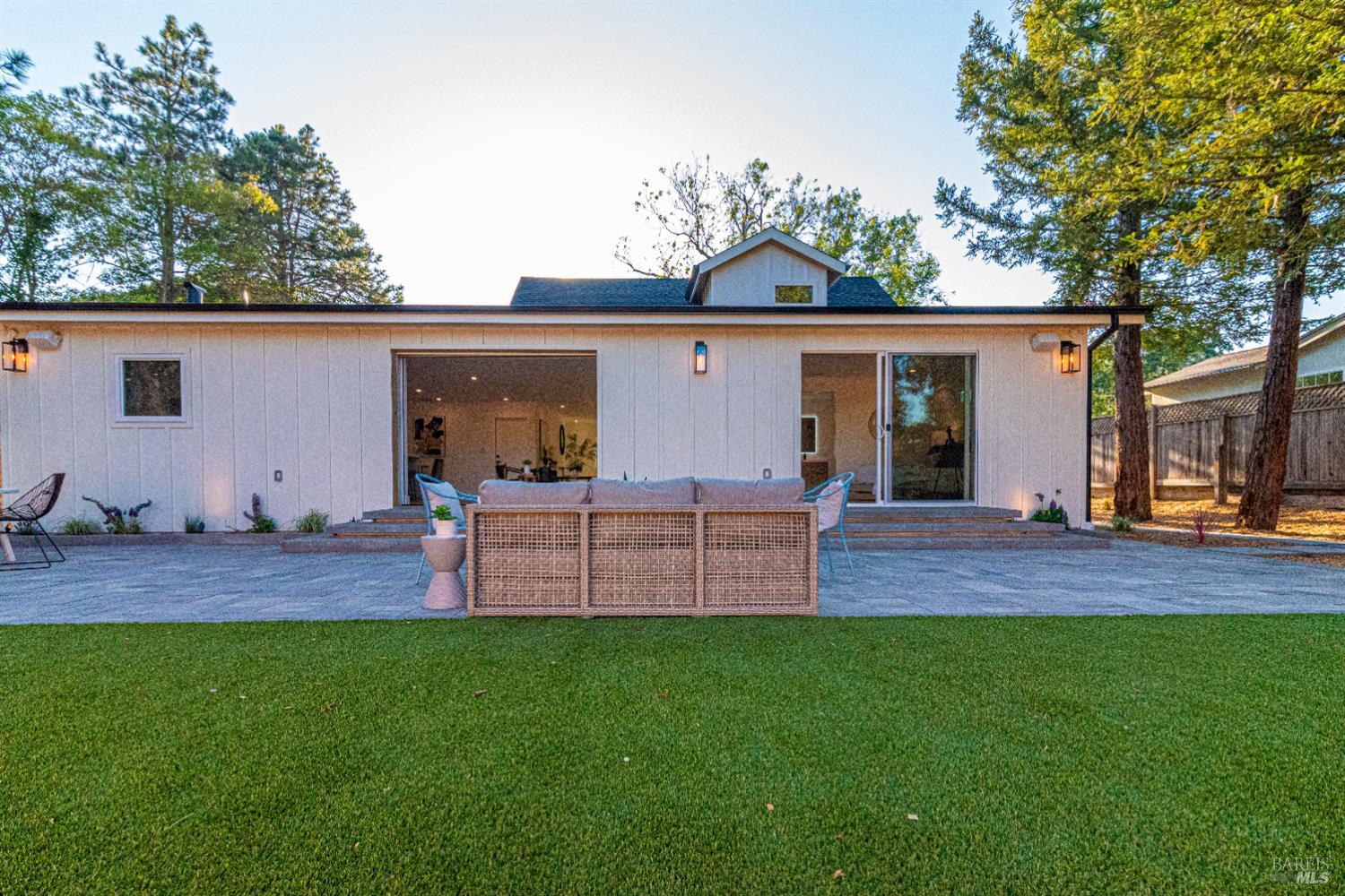 2550 Heatherstone Dr