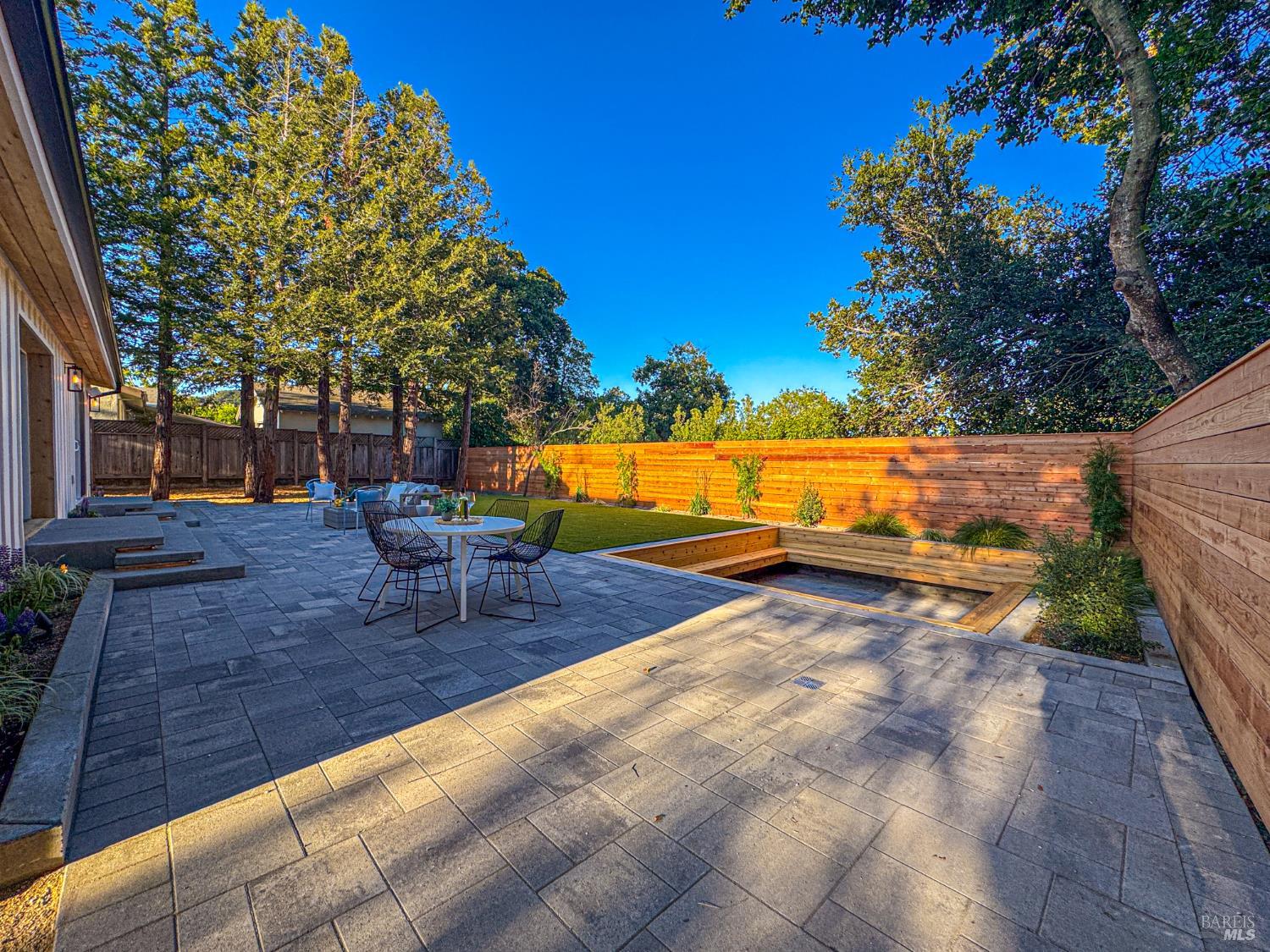 2550 Heatherstone Dr