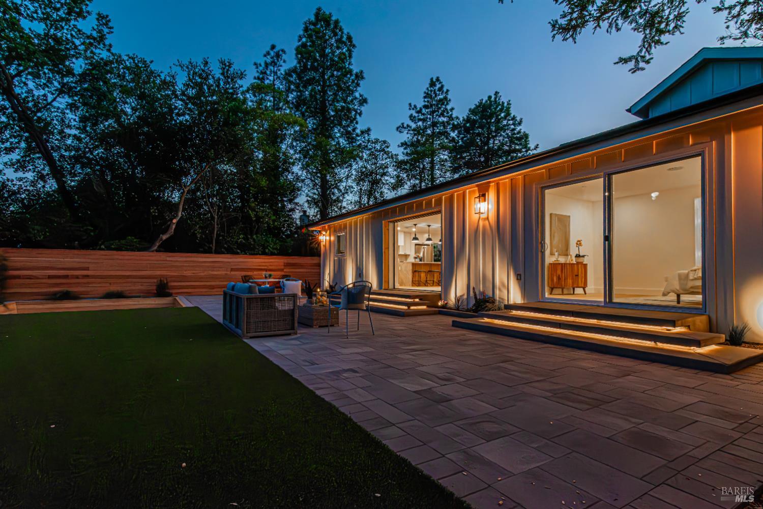 2550 Heatherstone Dr