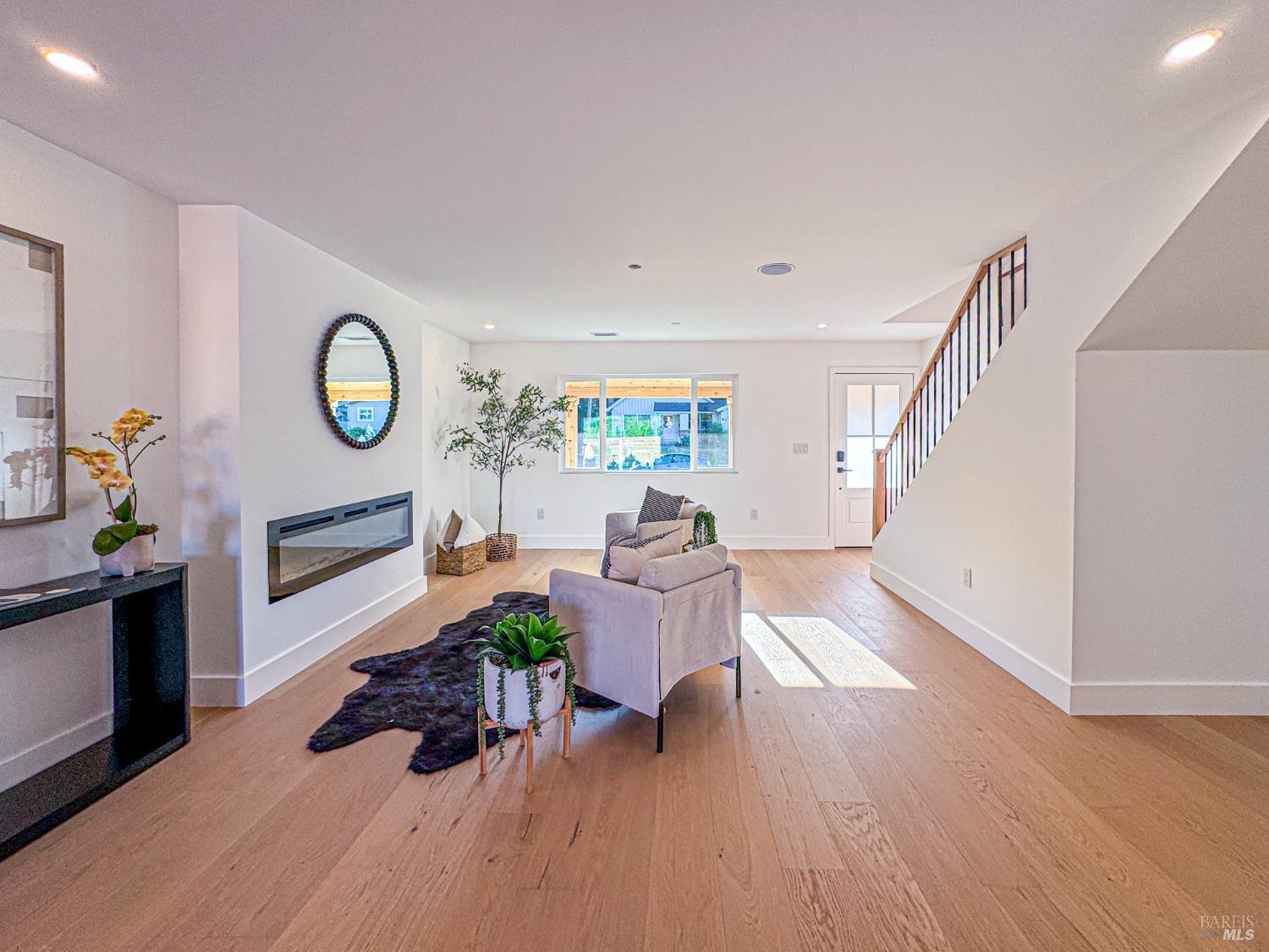 2550 Heatherstone Dr