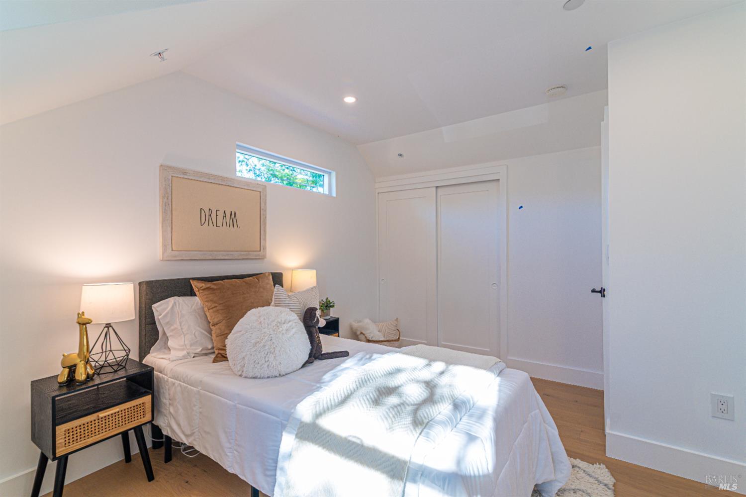 2550 Heatherstone Dr