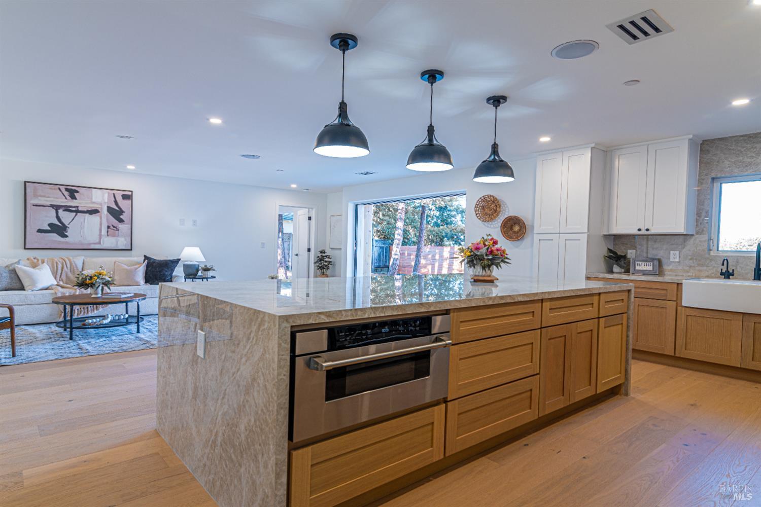 2550 Heatherstone Dr