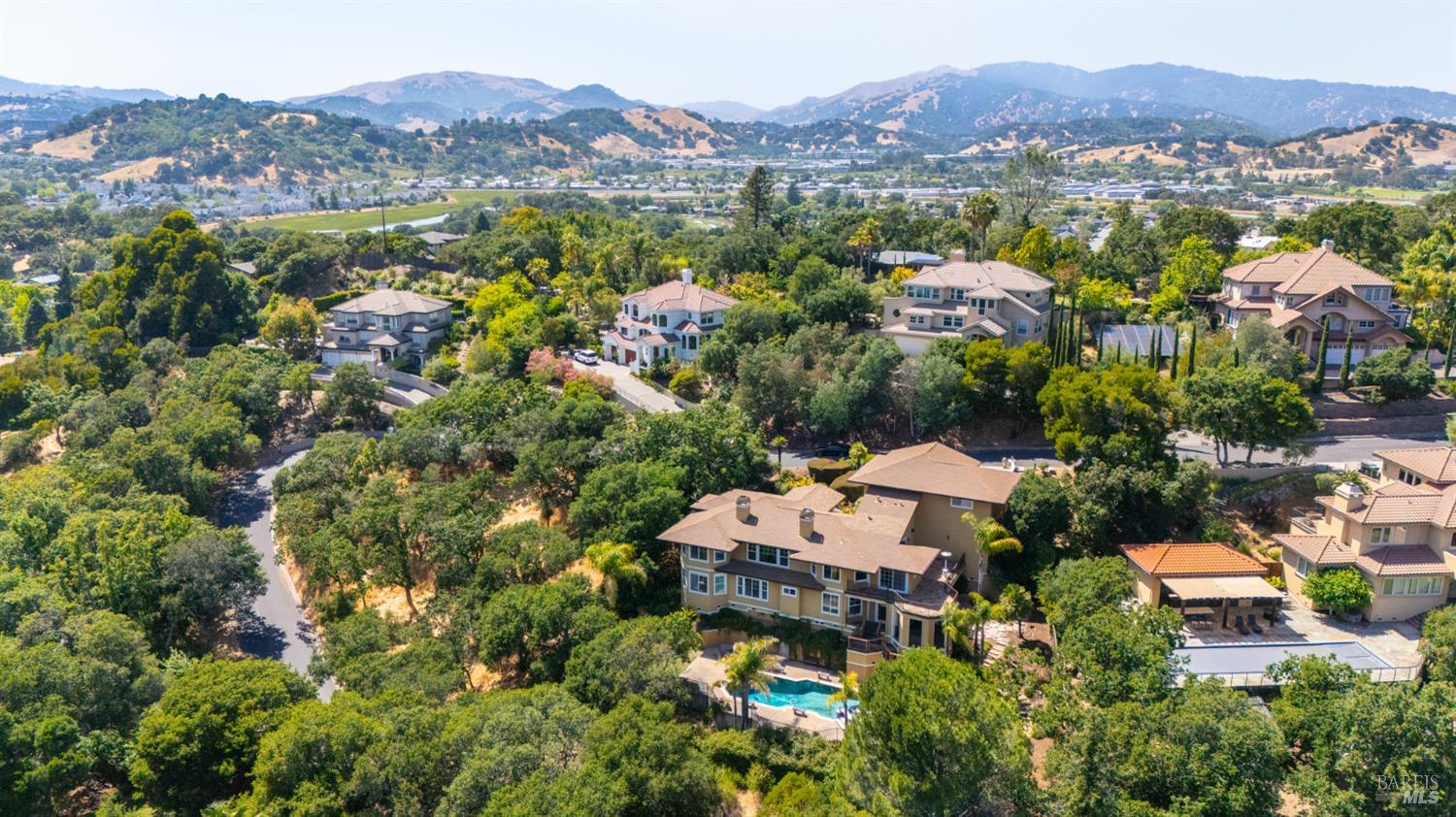6 Leona Dr