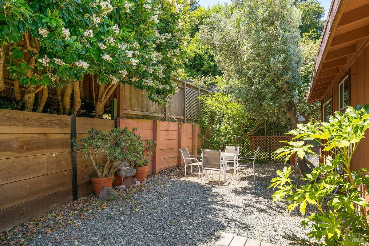 848 Marin Dr