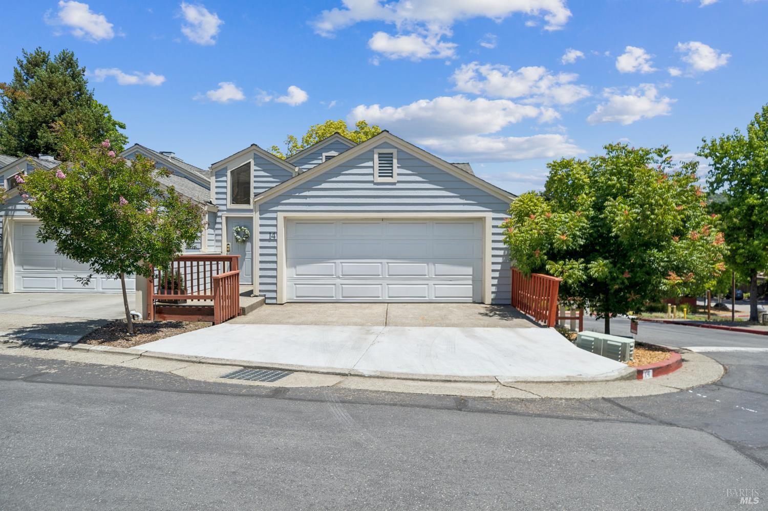 14 Summerhill Way