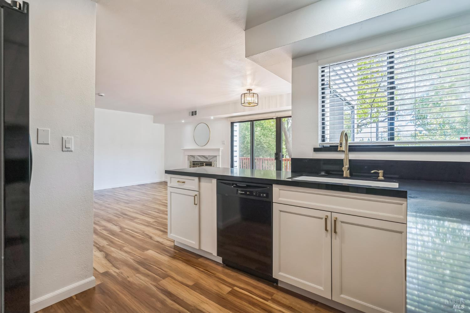 14 Summerhill Way