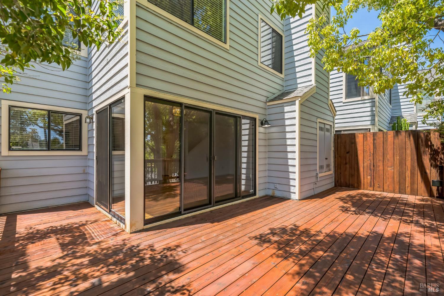 14 Summerhill Way