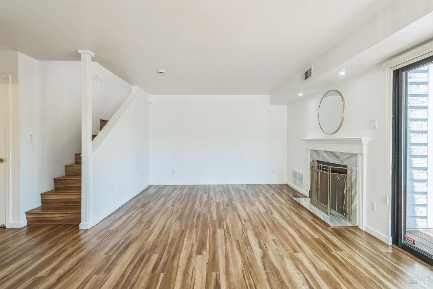 14 Summerhill Way