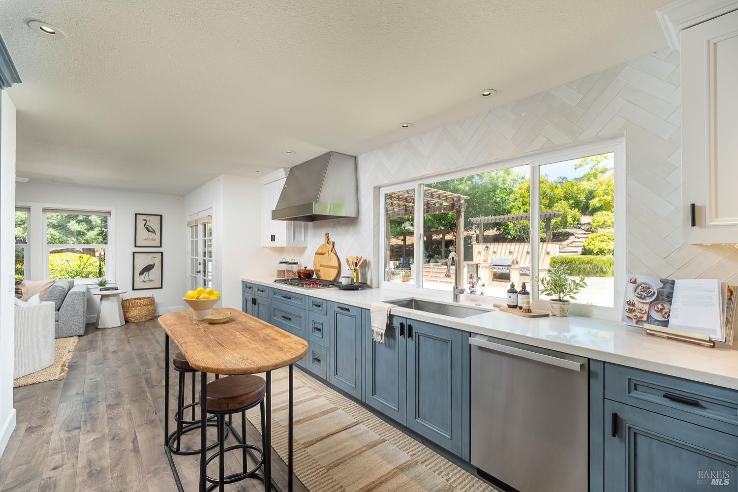 405 Encinosa Ct