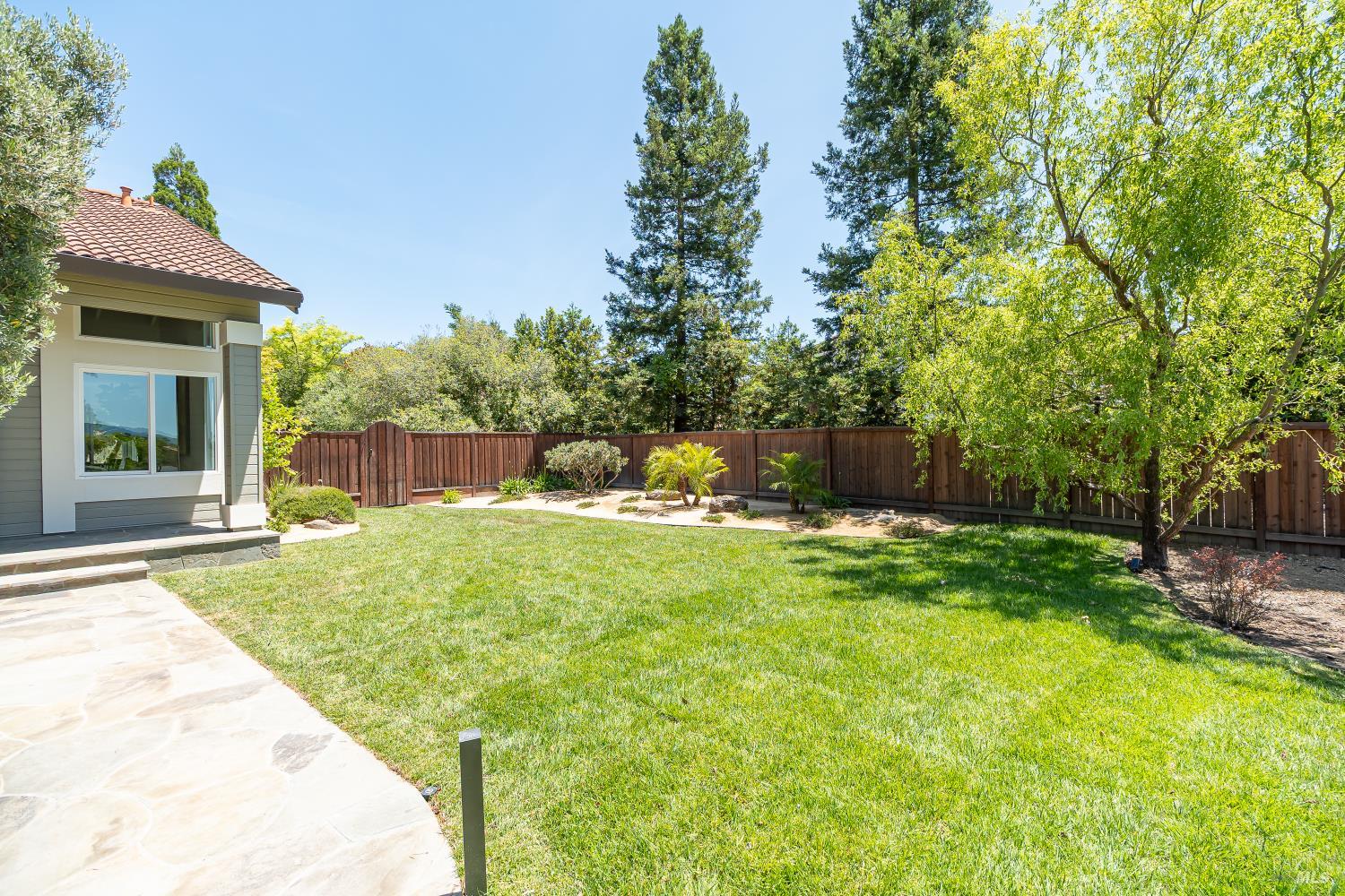 405 Encinosa Ct