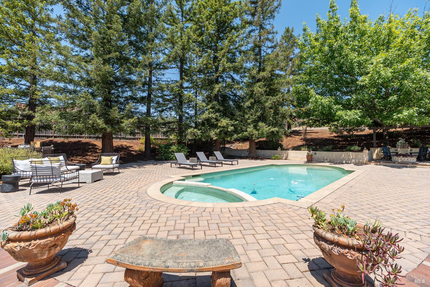 405 Encinosa Ct