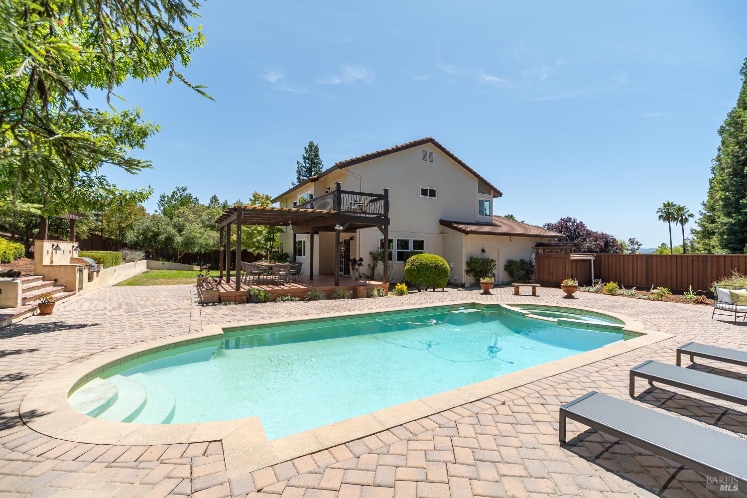 405 Encinosa Ct