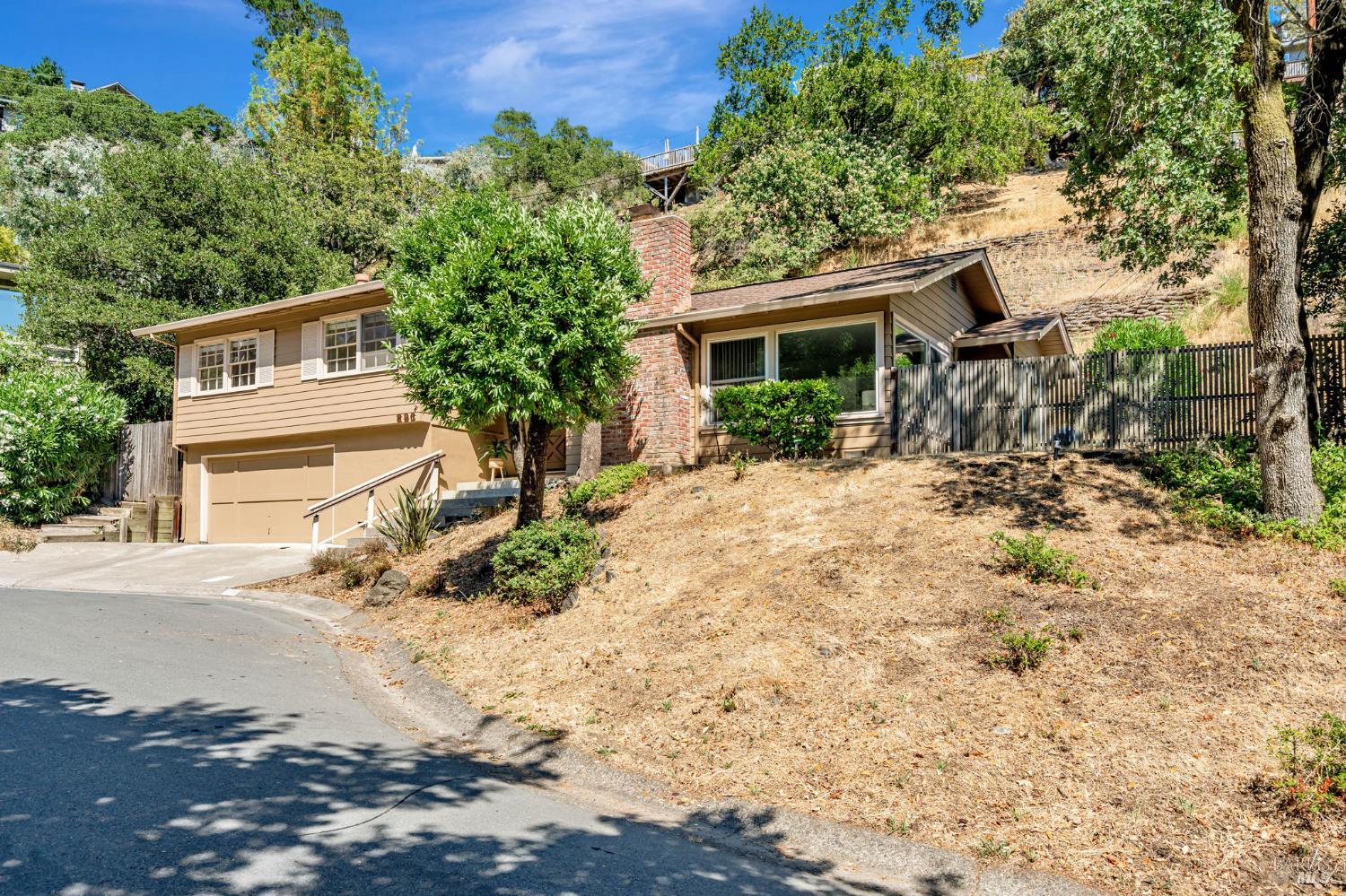 296 North Almenar Dr