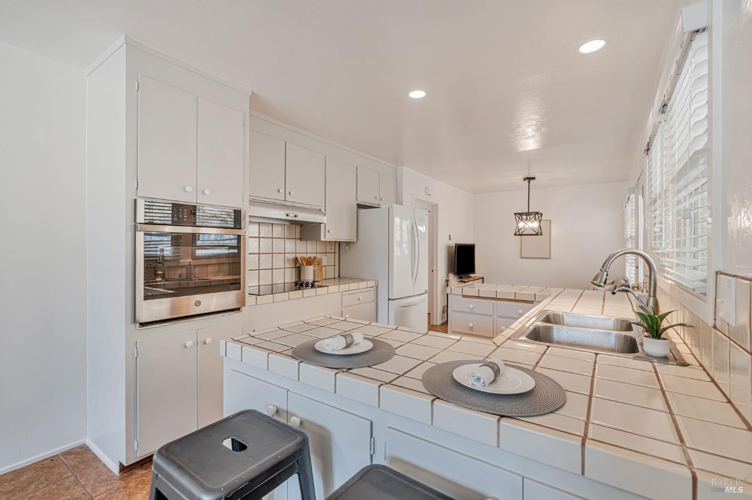 296 North Almenar Dr