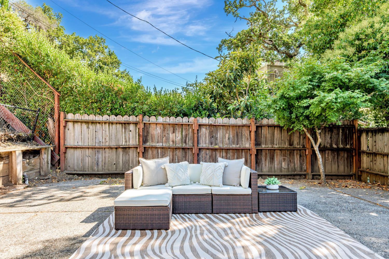 296 North Almenar Dr