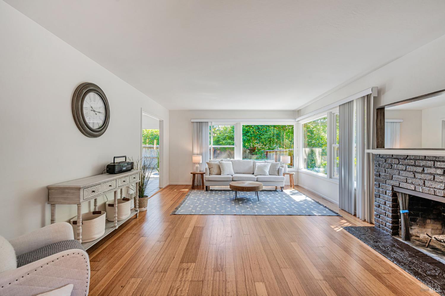 296 North Almenar Dr