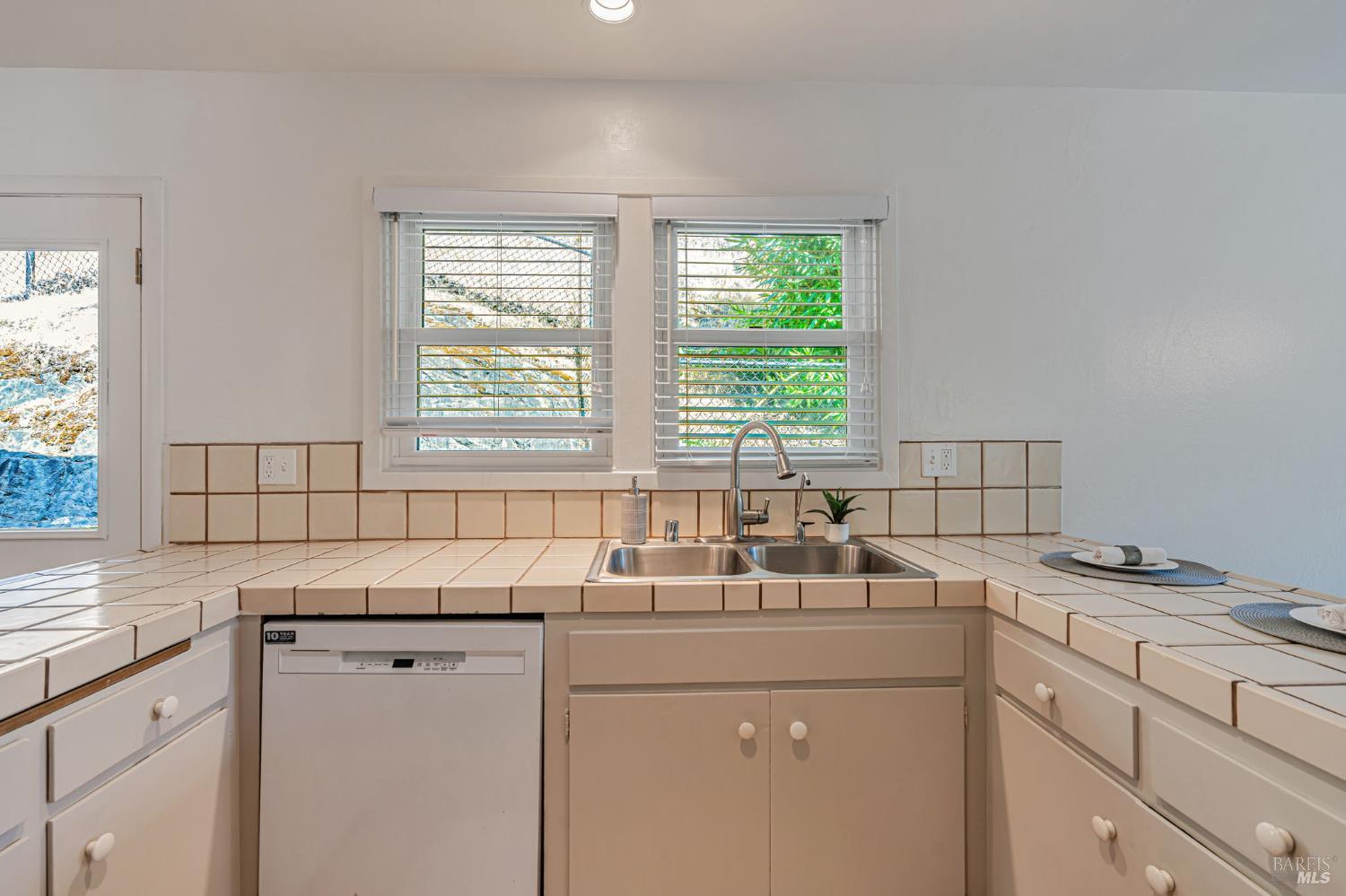 296 North Almenar Dr