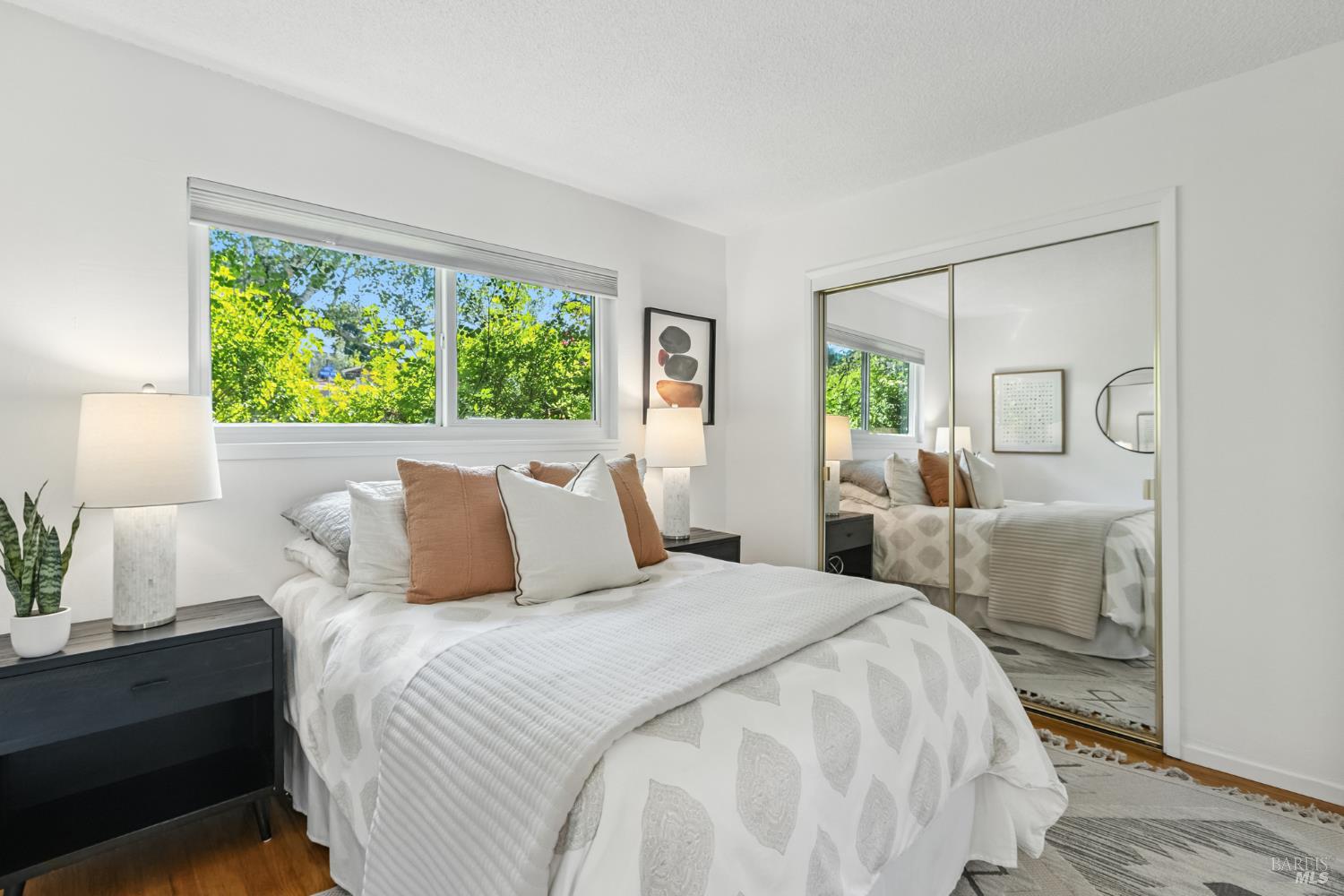 15 Manor View Dr