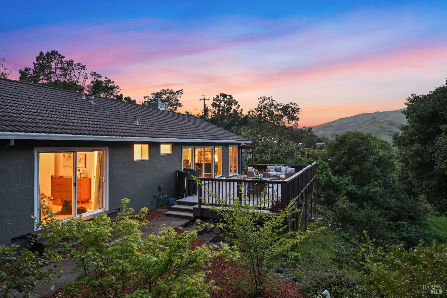 15 Manor View Dr