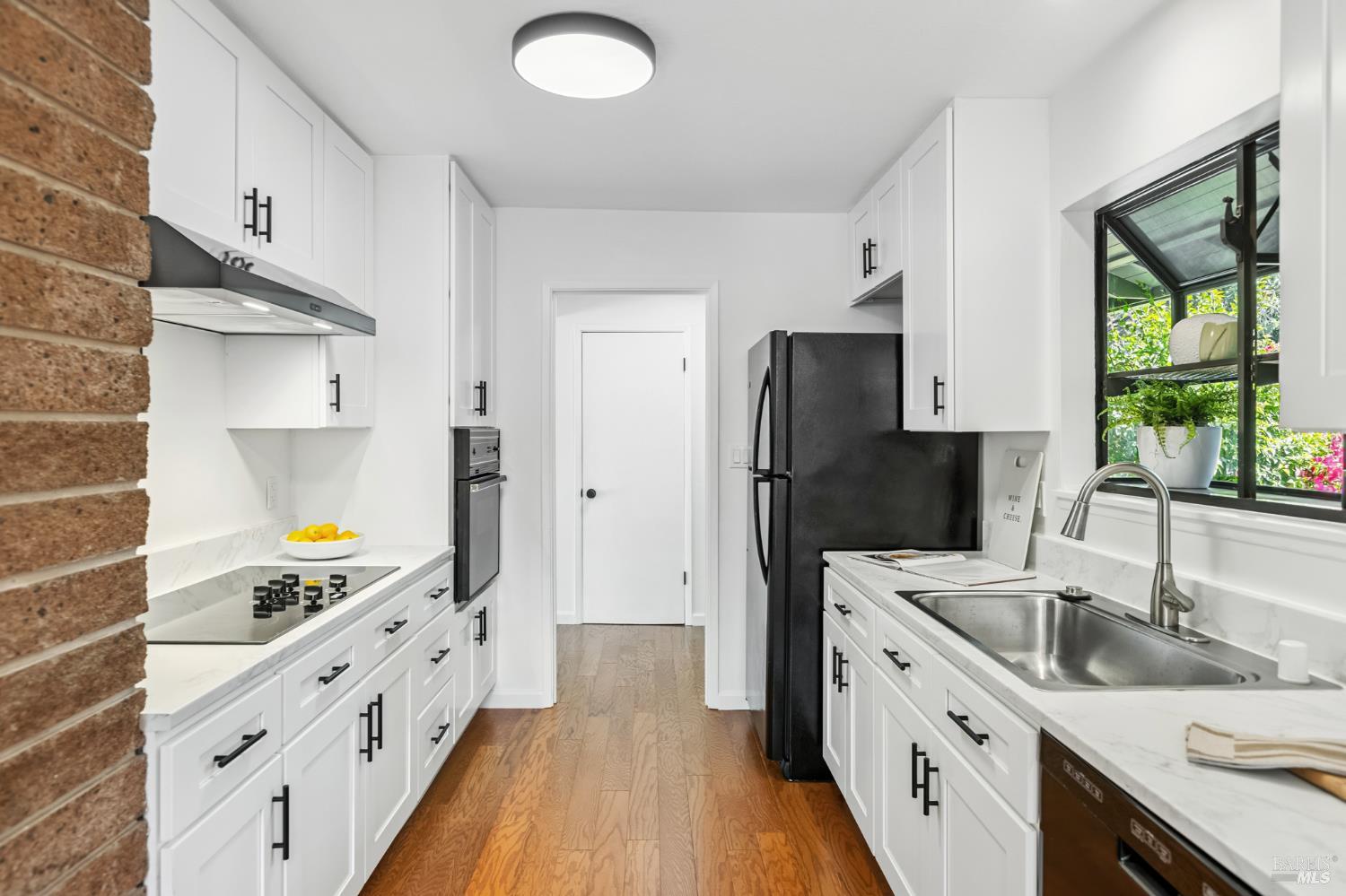 15 Manor View Dr