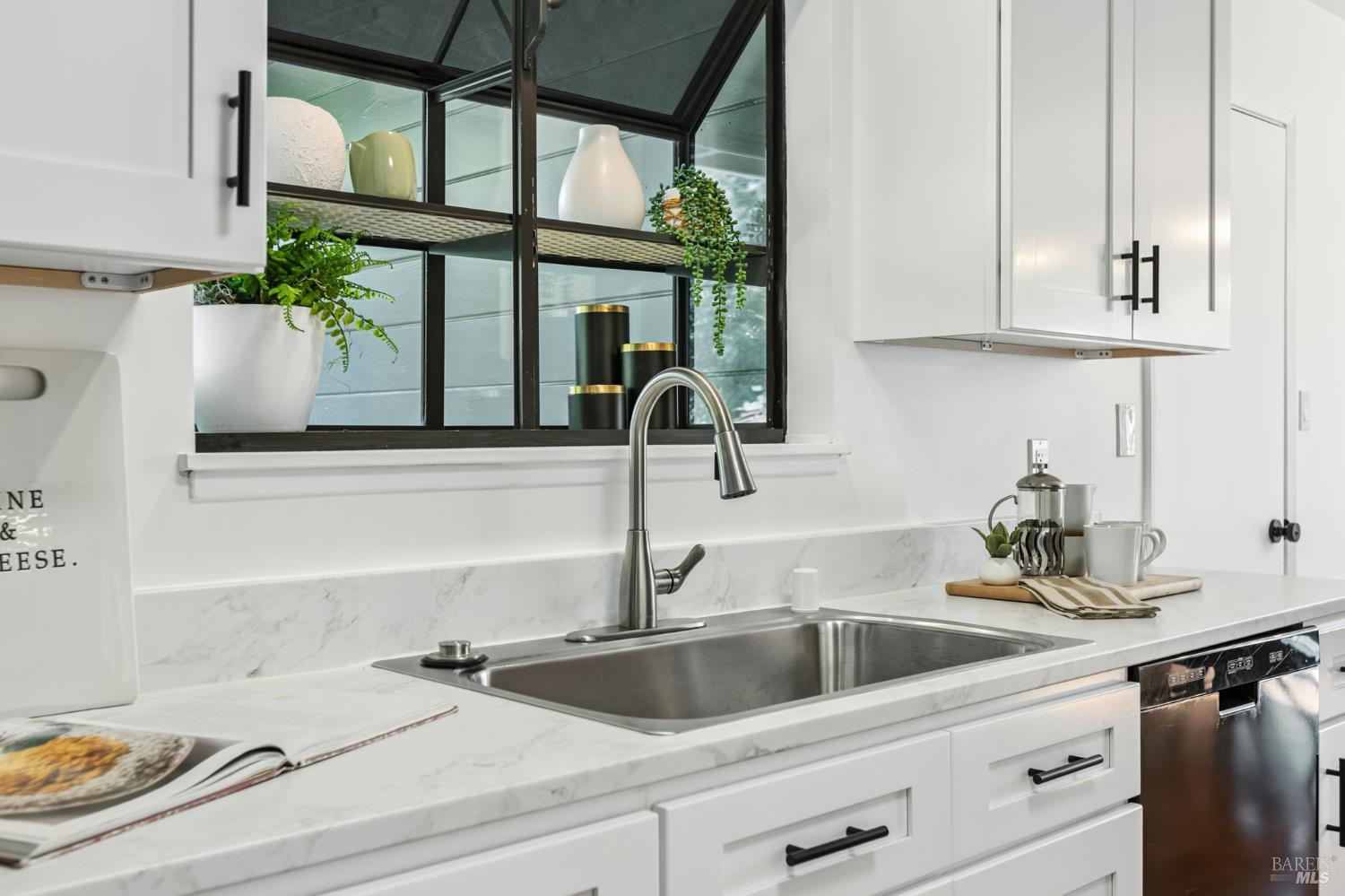 15 Manor View Dr