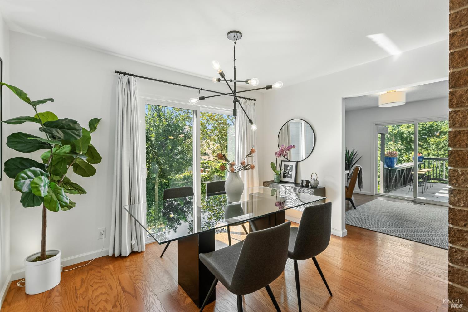 15 Manor View Dr