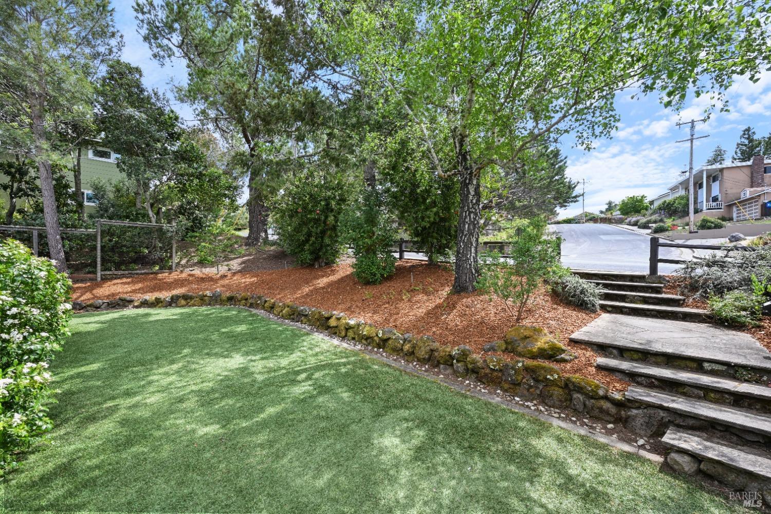 15 Manor View Dr