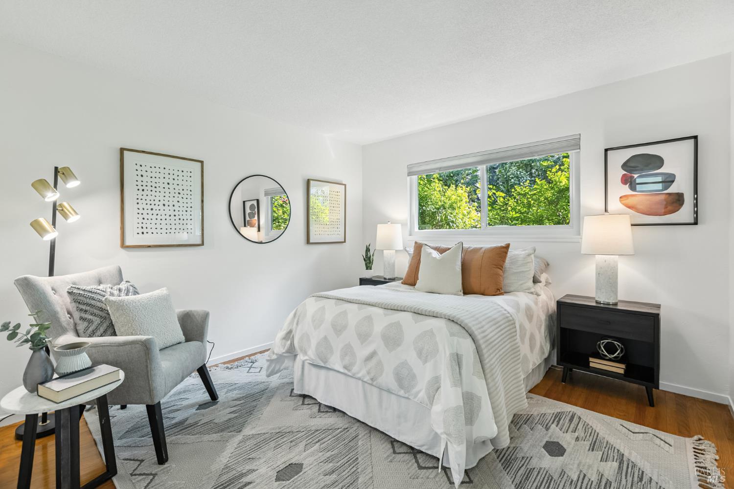15 Manor View Dr
