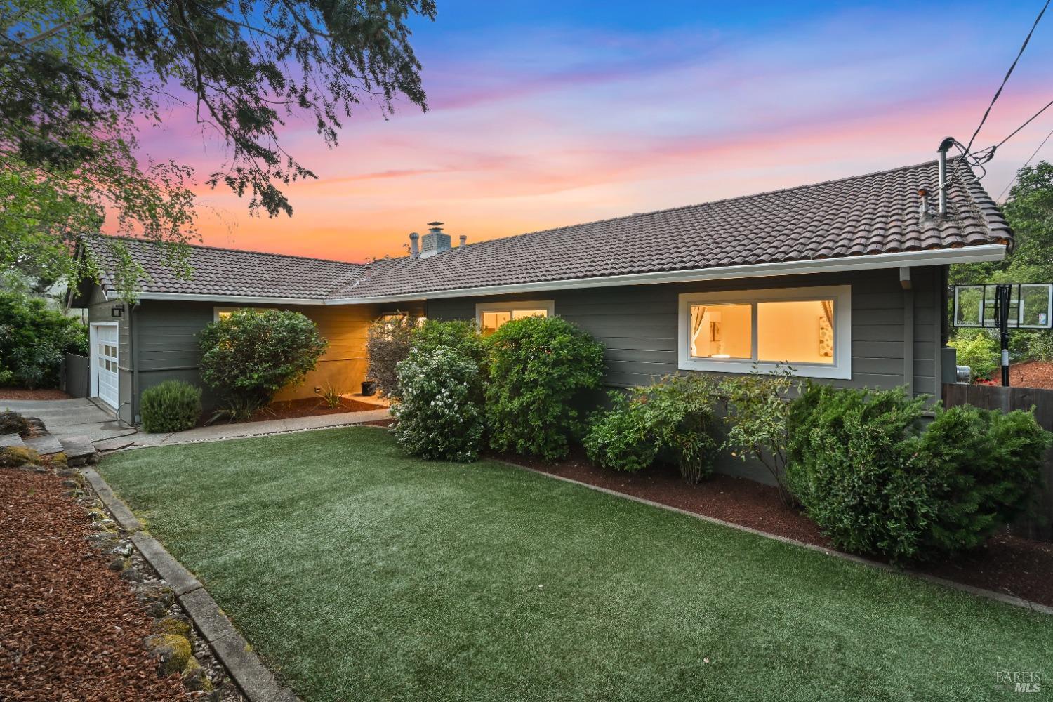 15 Manor View Dr