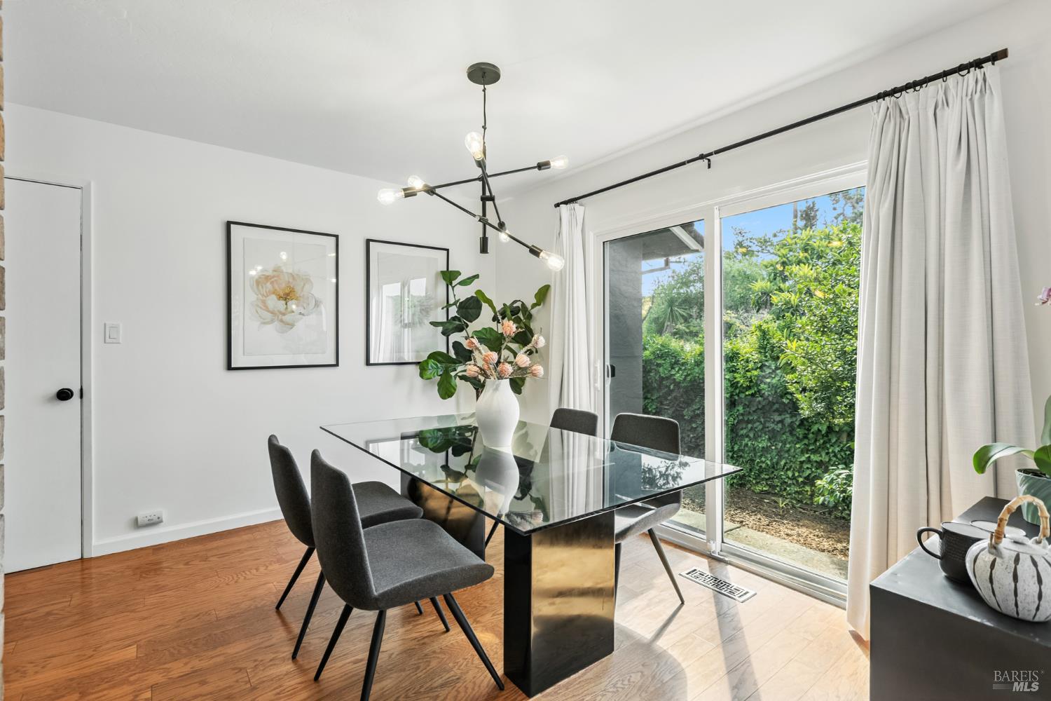 15 Manor View Dr
