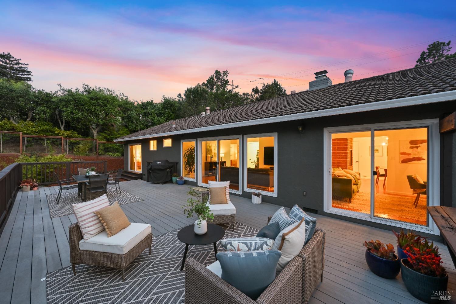 15 Manor View Dr