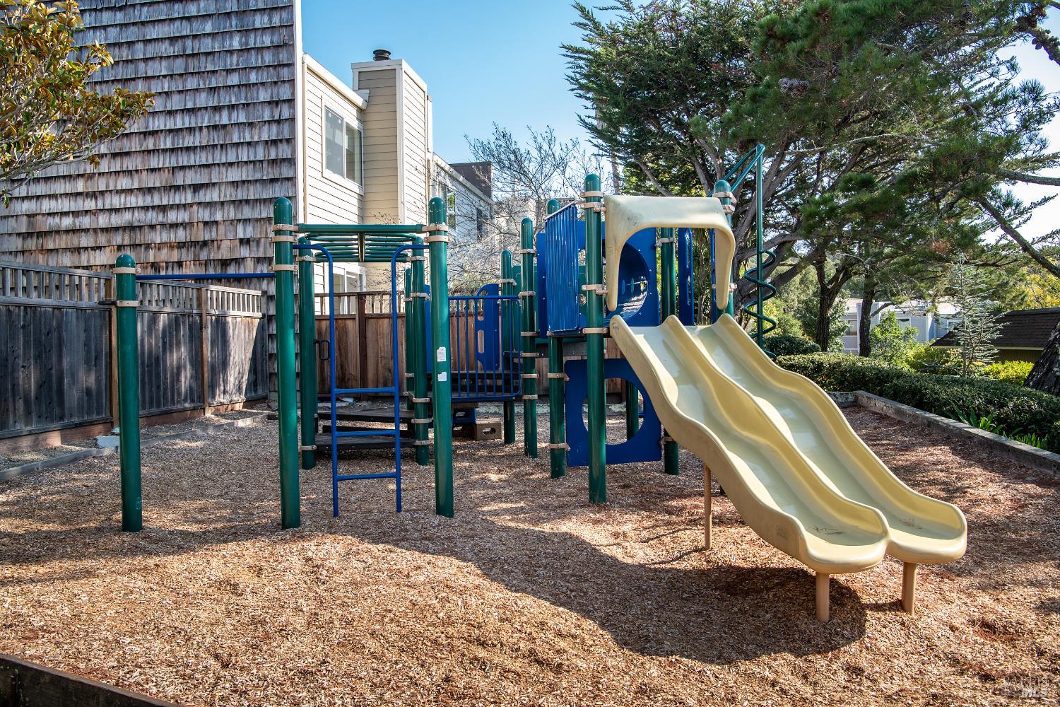 89 Mariner Green Dr