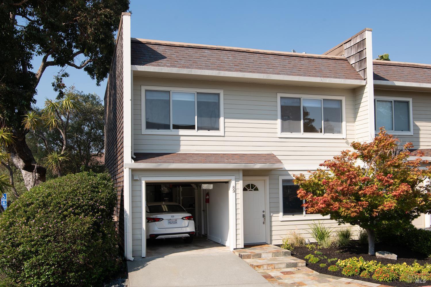 89 Mariner Green Dr