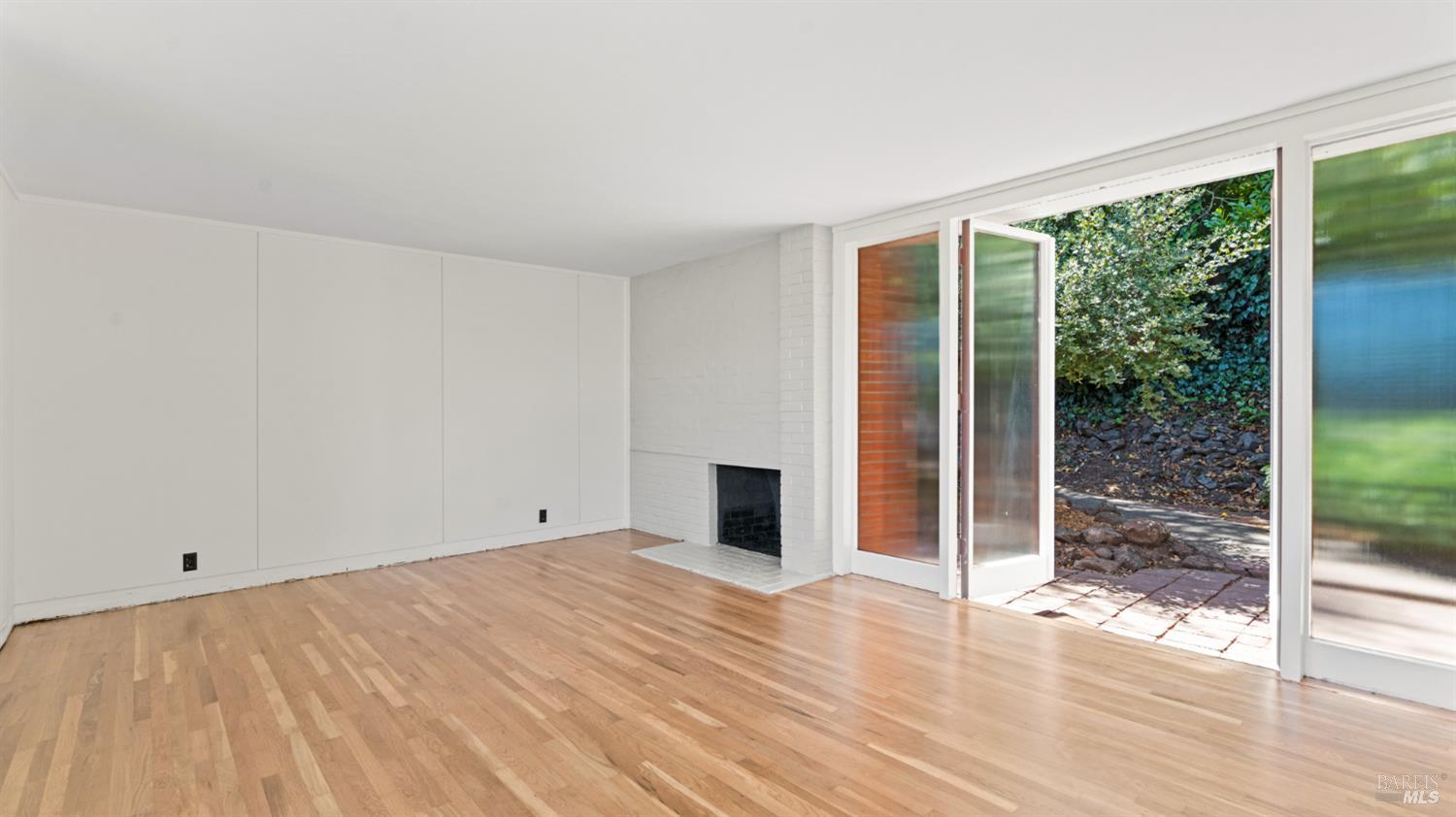 16-18 Sausalito Blvd