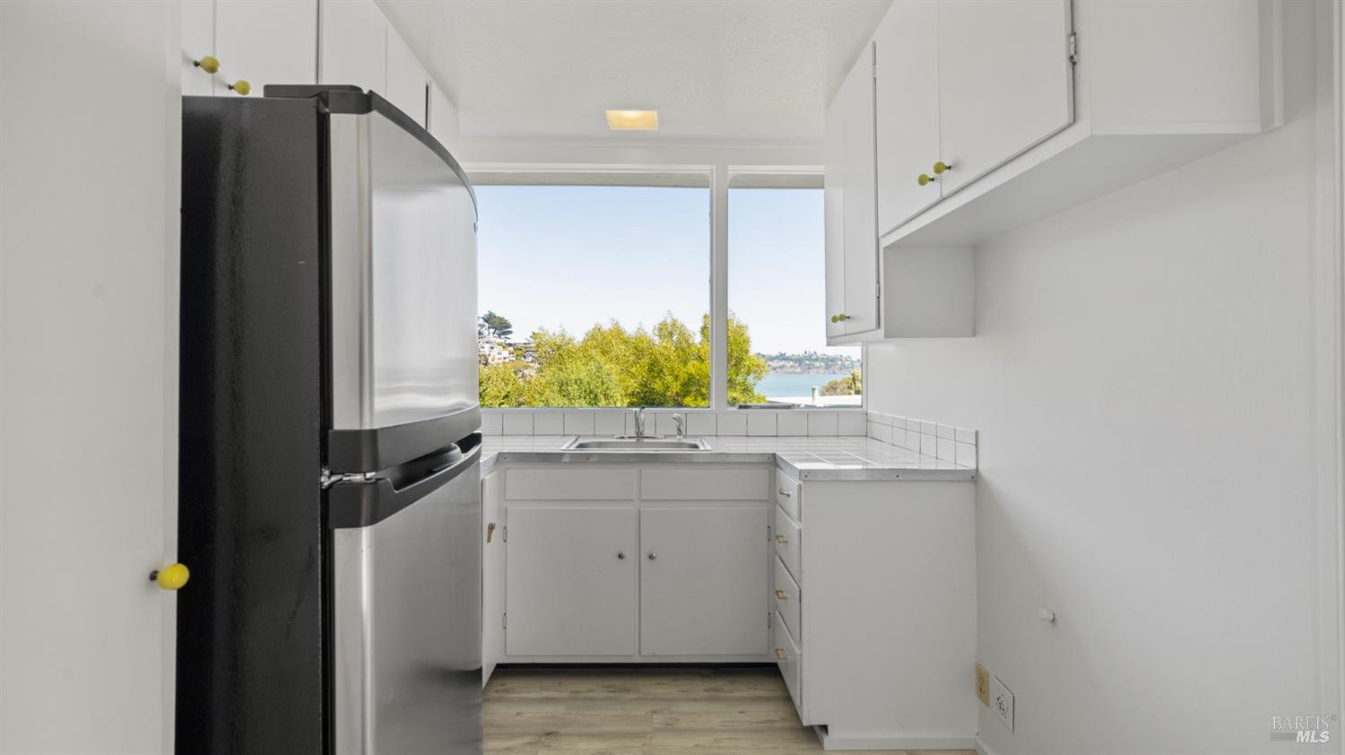 16-18 Sausalito Blvd