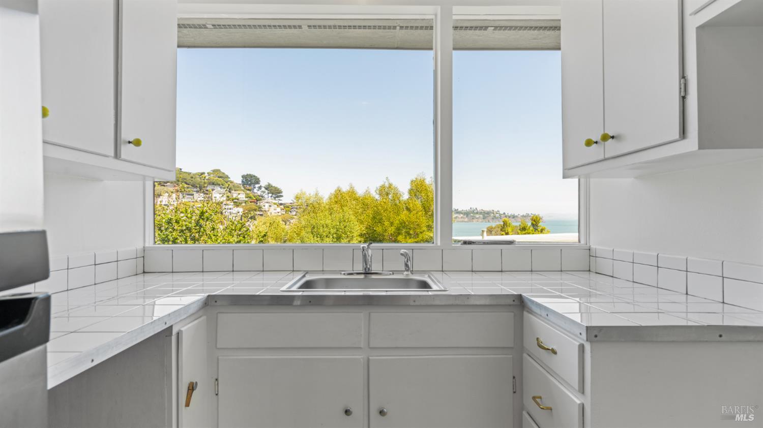 16-18 Sausalito Blvd