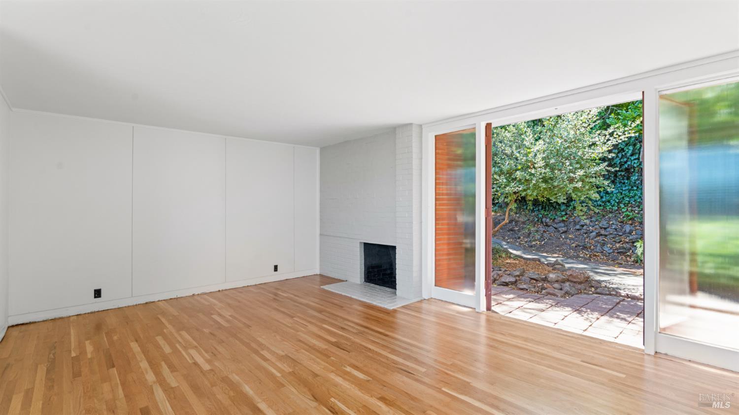 16-18 Sausalito Blvd