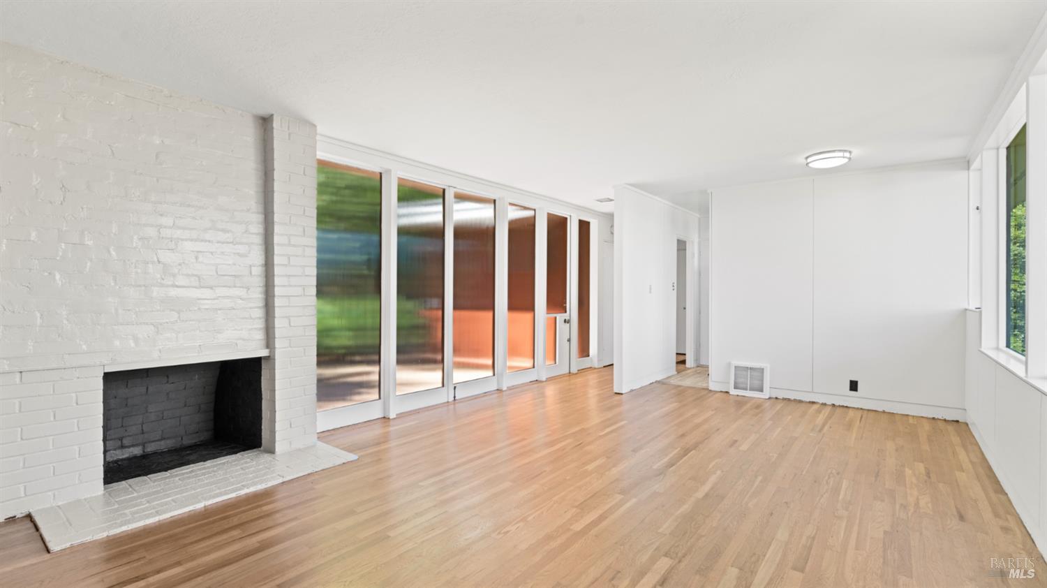 16-18 Sausalito Blvd