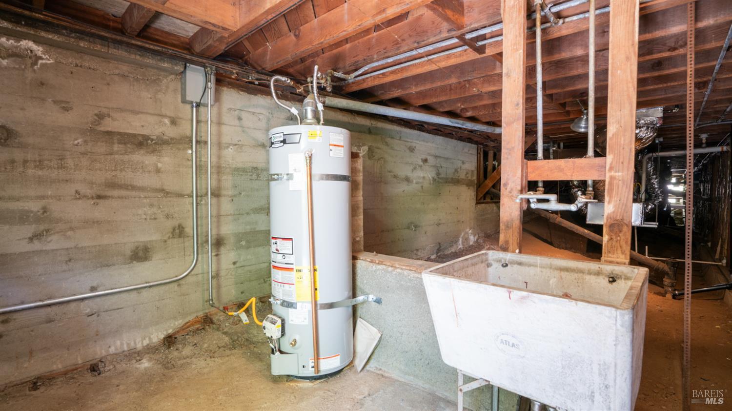 16-18 Sausalito Blvd