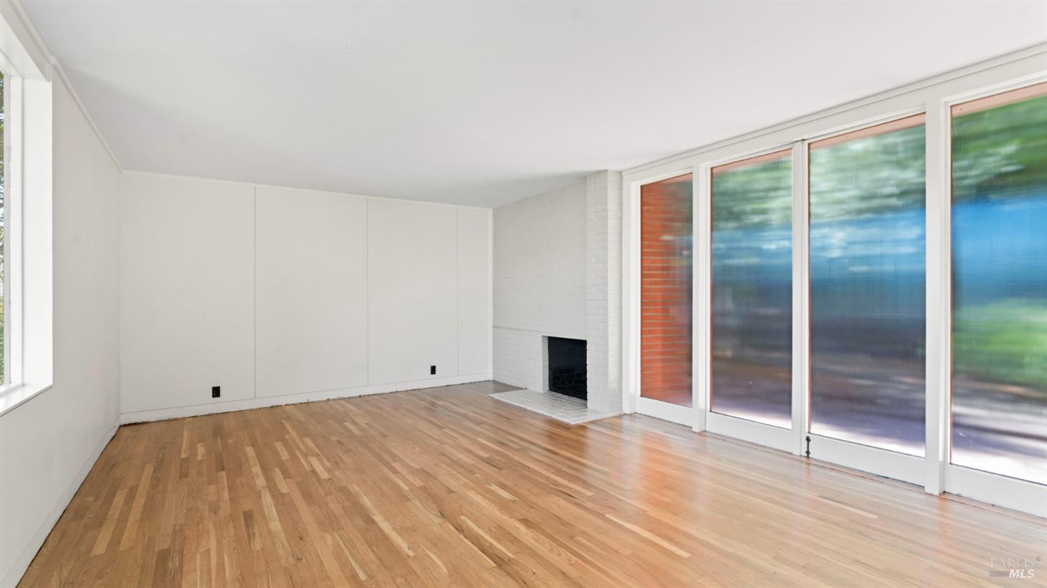 16-18 Sausalito Blvd