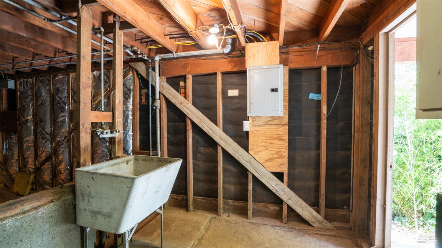 16-18 Sausalito Blvd