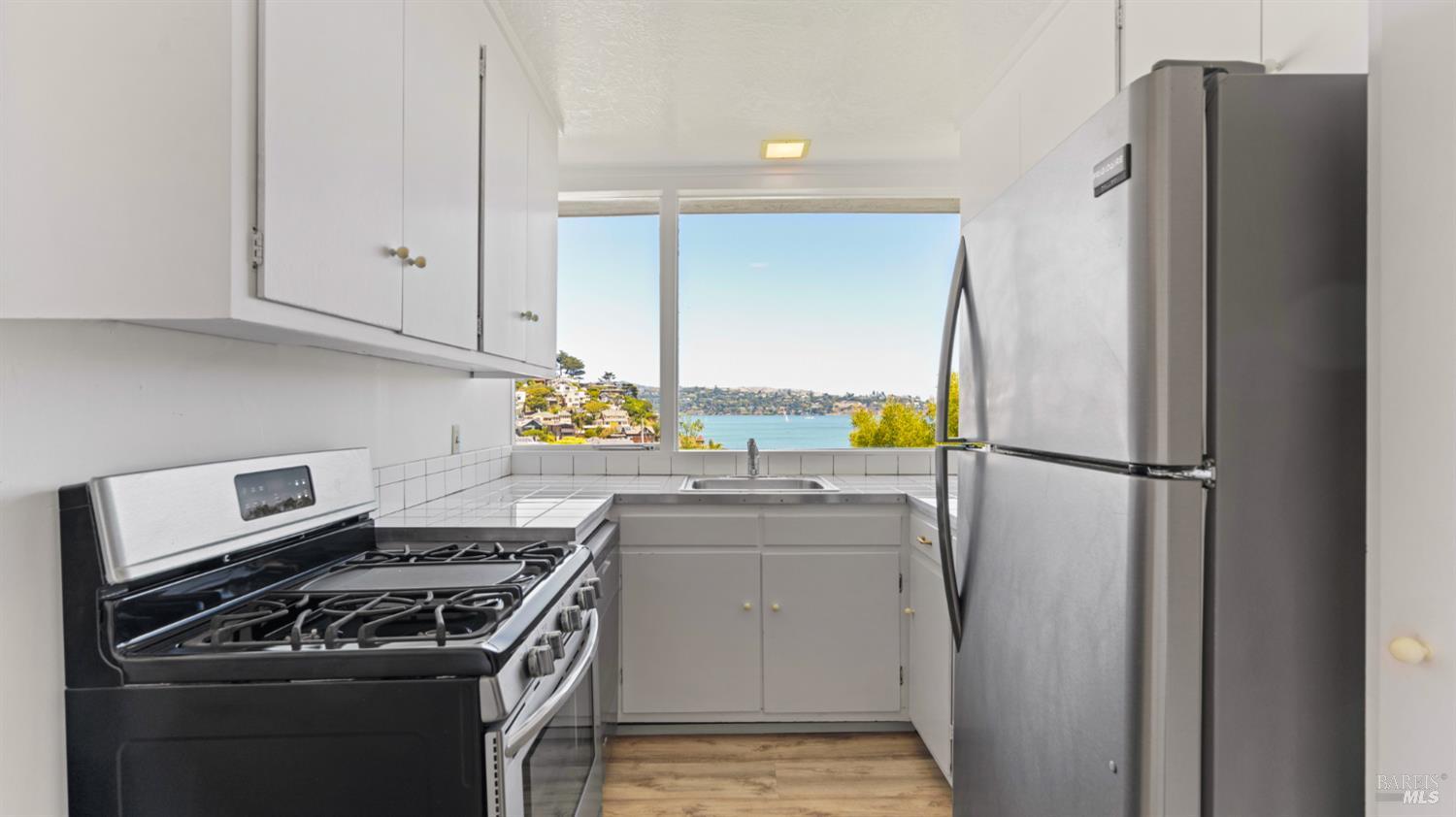 16-18 Sausalito Blvd