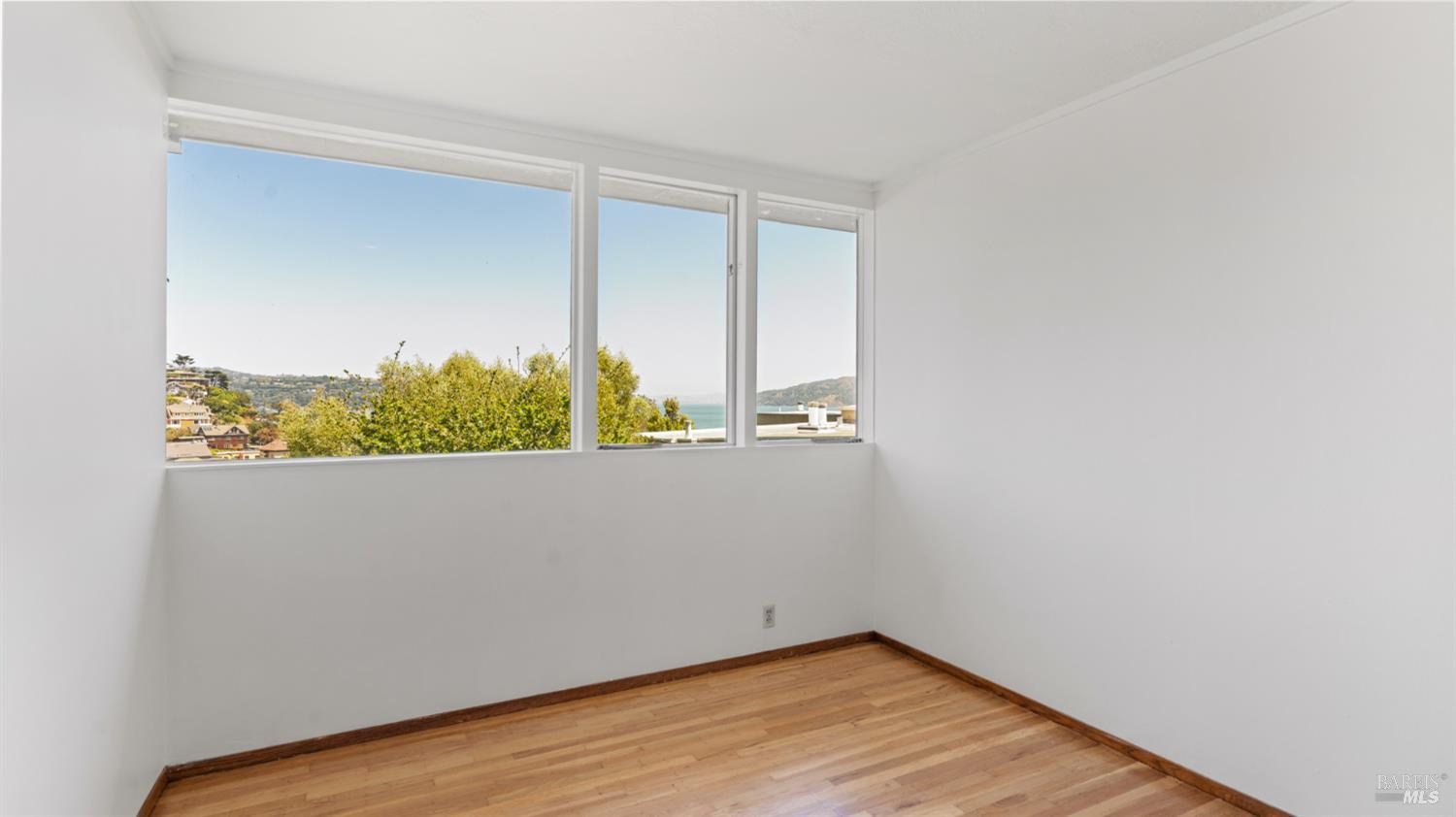 16-18 Sausalito Blvd