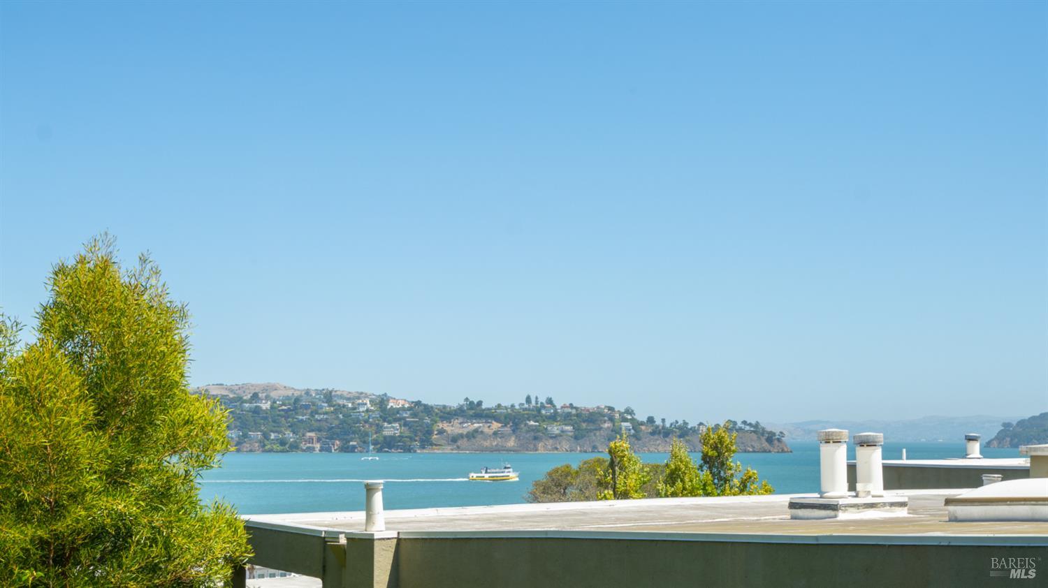 16-18 Sausalito Blvd