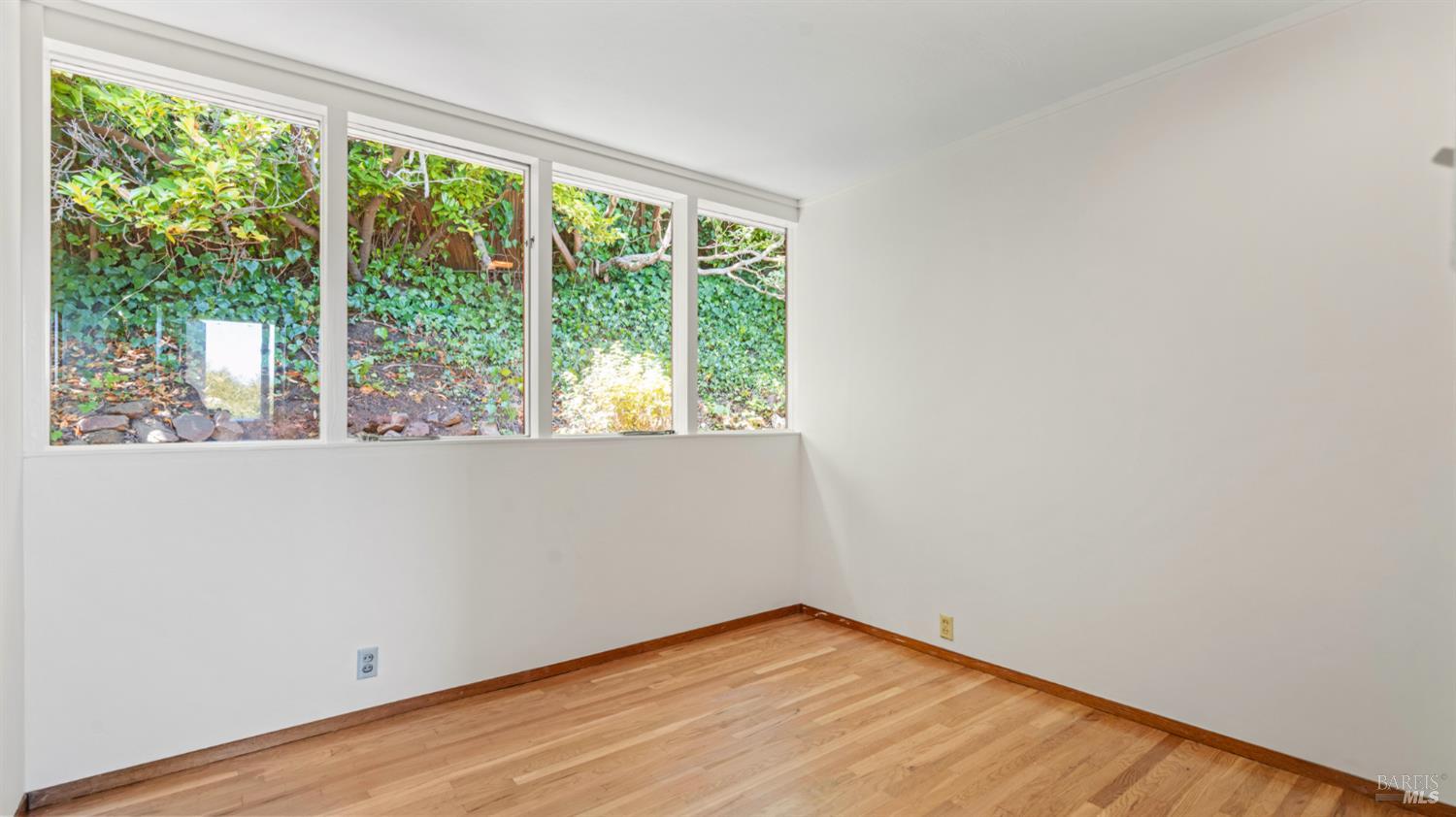 16-18 Sausalito Blvd