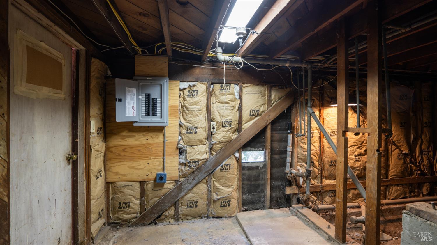 16-18 Sausalito Blvd