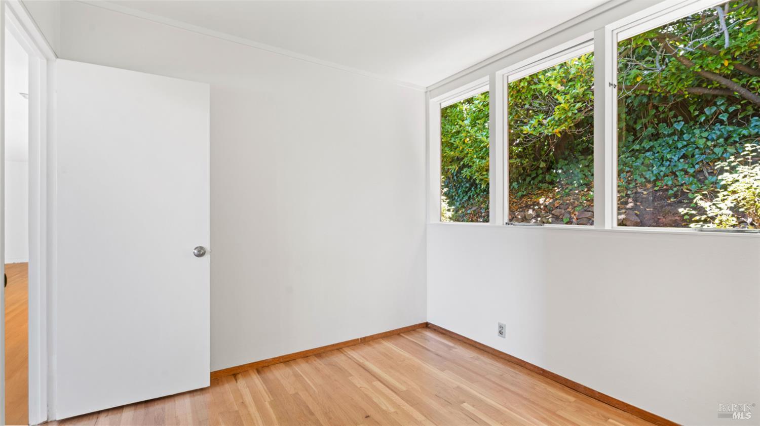 16-18 Sausalito Blvd